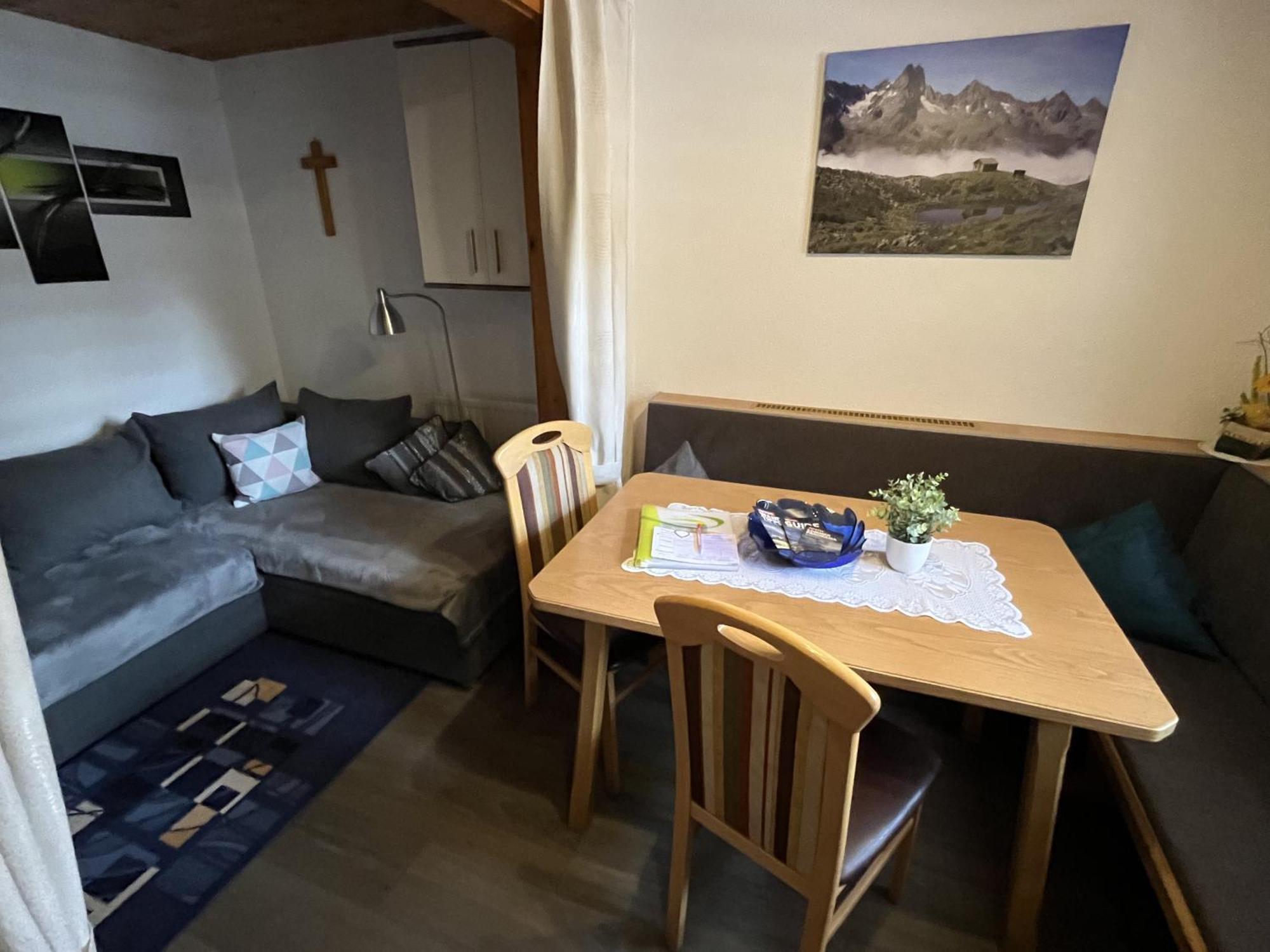 Apartment Familie Thomas Und Angelika Melmer Sankt Leonhard im Pitztal Luaran gambar